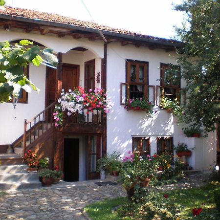Tsutsovi House Otel Kalofer Dış mekan fotoğraf