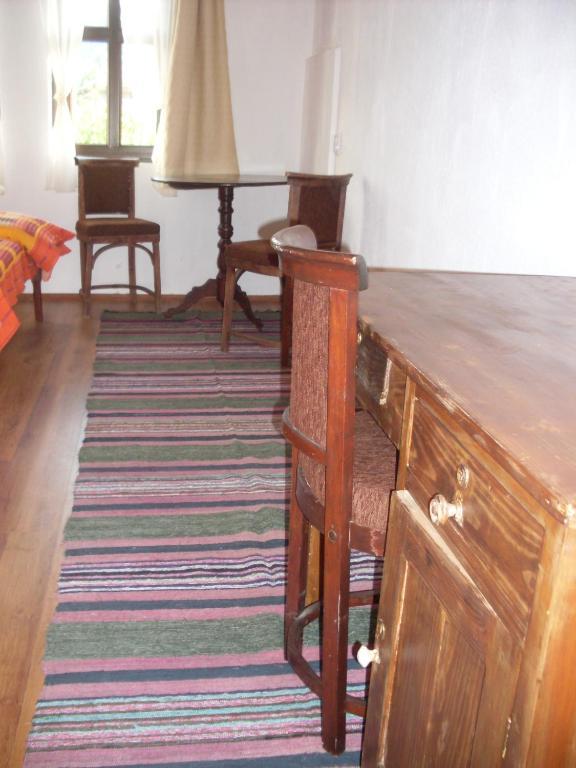 Tsutsovi House Otel Kalofer Oda fotoğraf