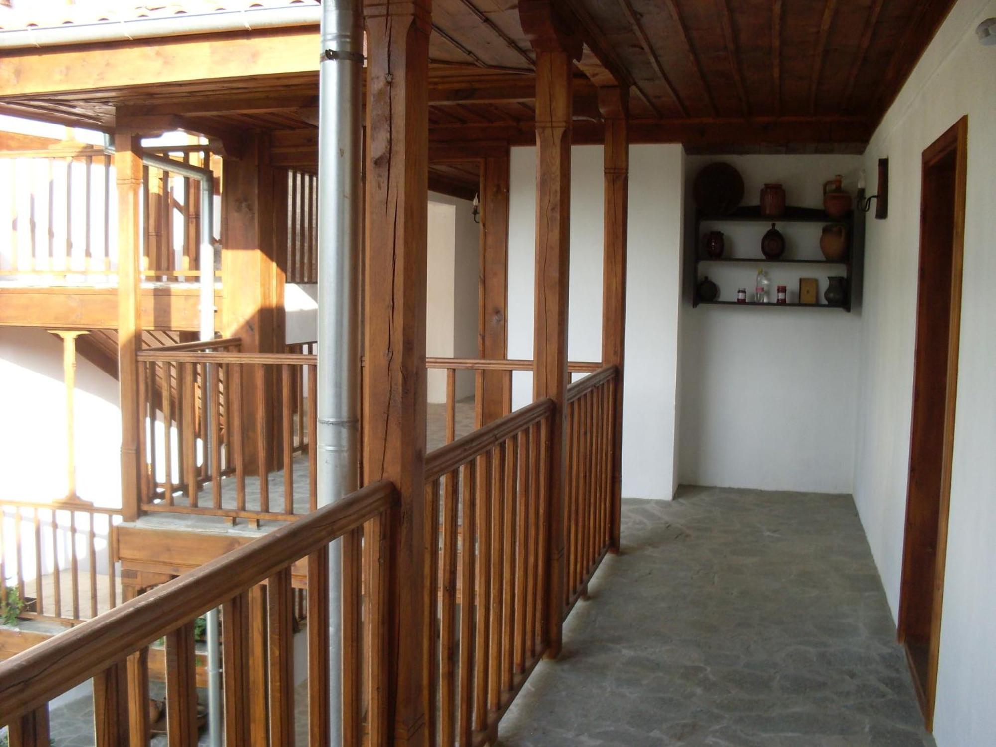 Tsutsovi House Otel Kalofer Dış mekan fotoğraf