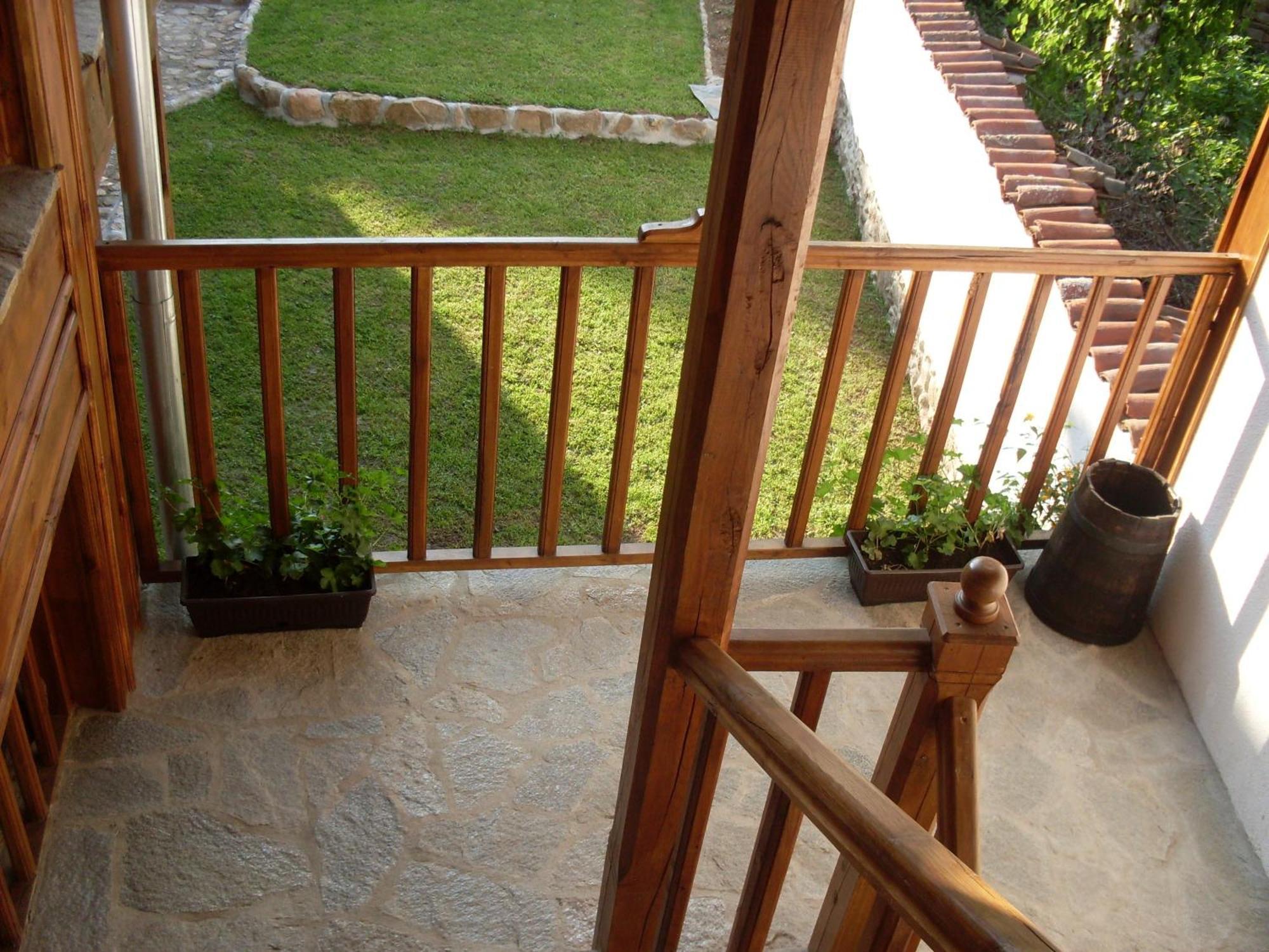 Tsutsovi House Otel Kalofer Dış mekan fotoğraf