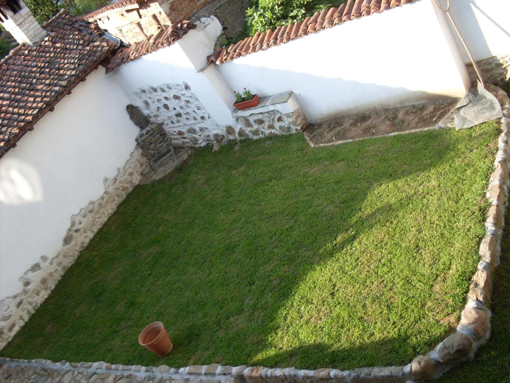 Tsutsovi House Otel Kalofer Dış mekan fotoğraf